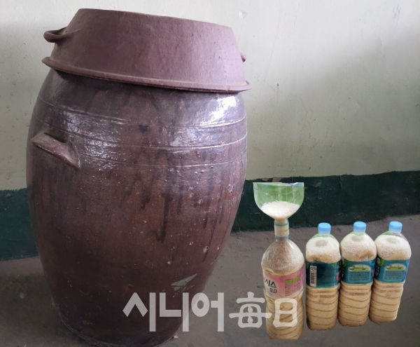 [꽃 피어날 추억] (83) 쌀을 보관하던 쌀독(단지)에서 페트병까지.