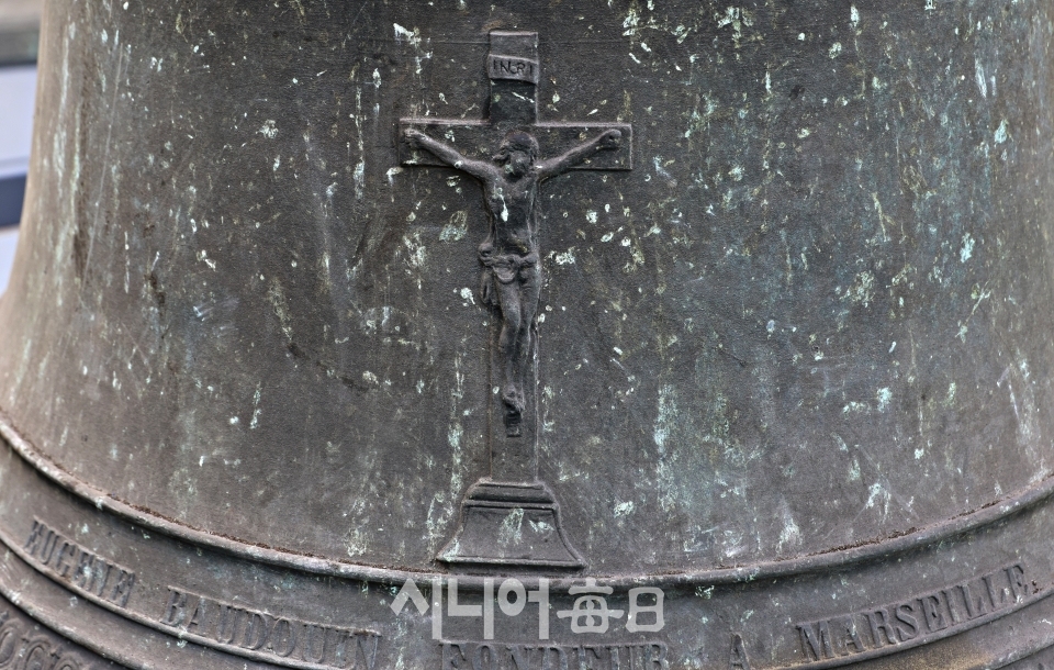 계산성당 종탑 종 114년 만에 교체